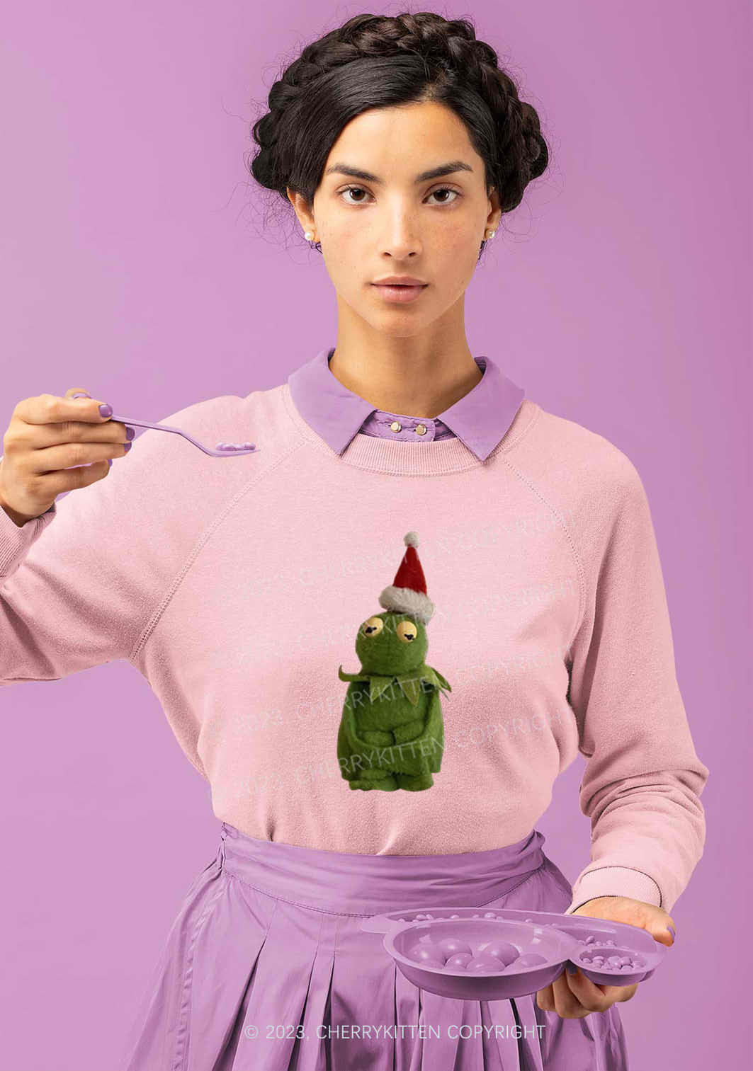 Christmas Plush Frog Y2K Sweatshirt Cherrykitten - Image 2