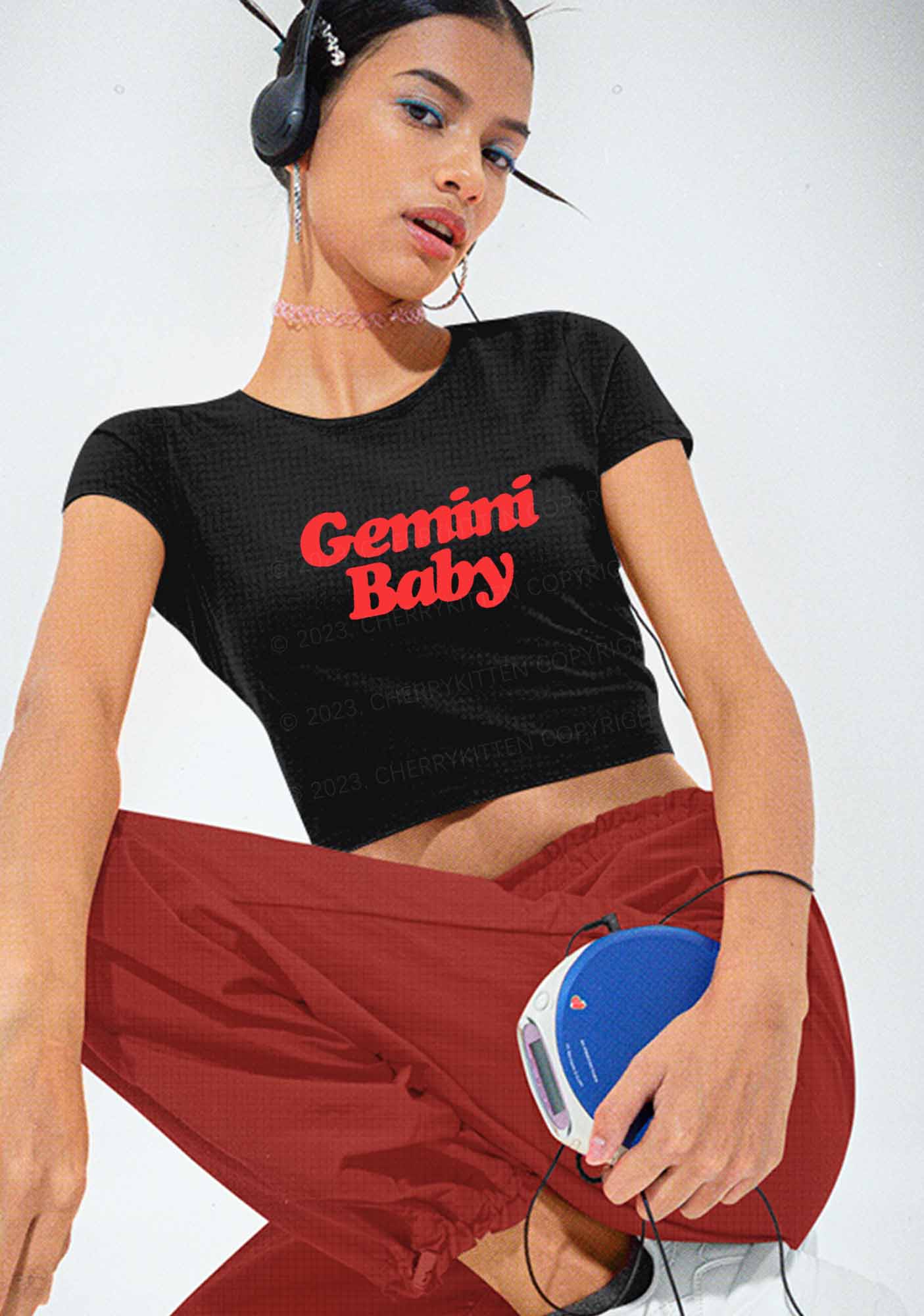 Custom Zodiac Baby Y2K Baby Tee Cherrykitten - Image 2