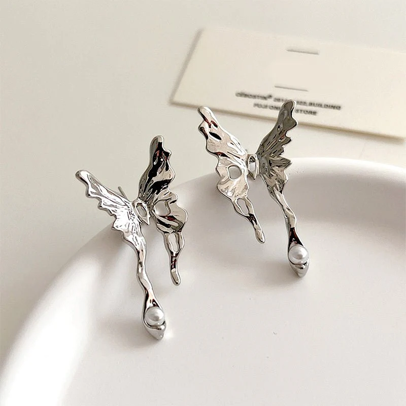 Elegant Butterfly Silver Earnail Earrings - Image 2