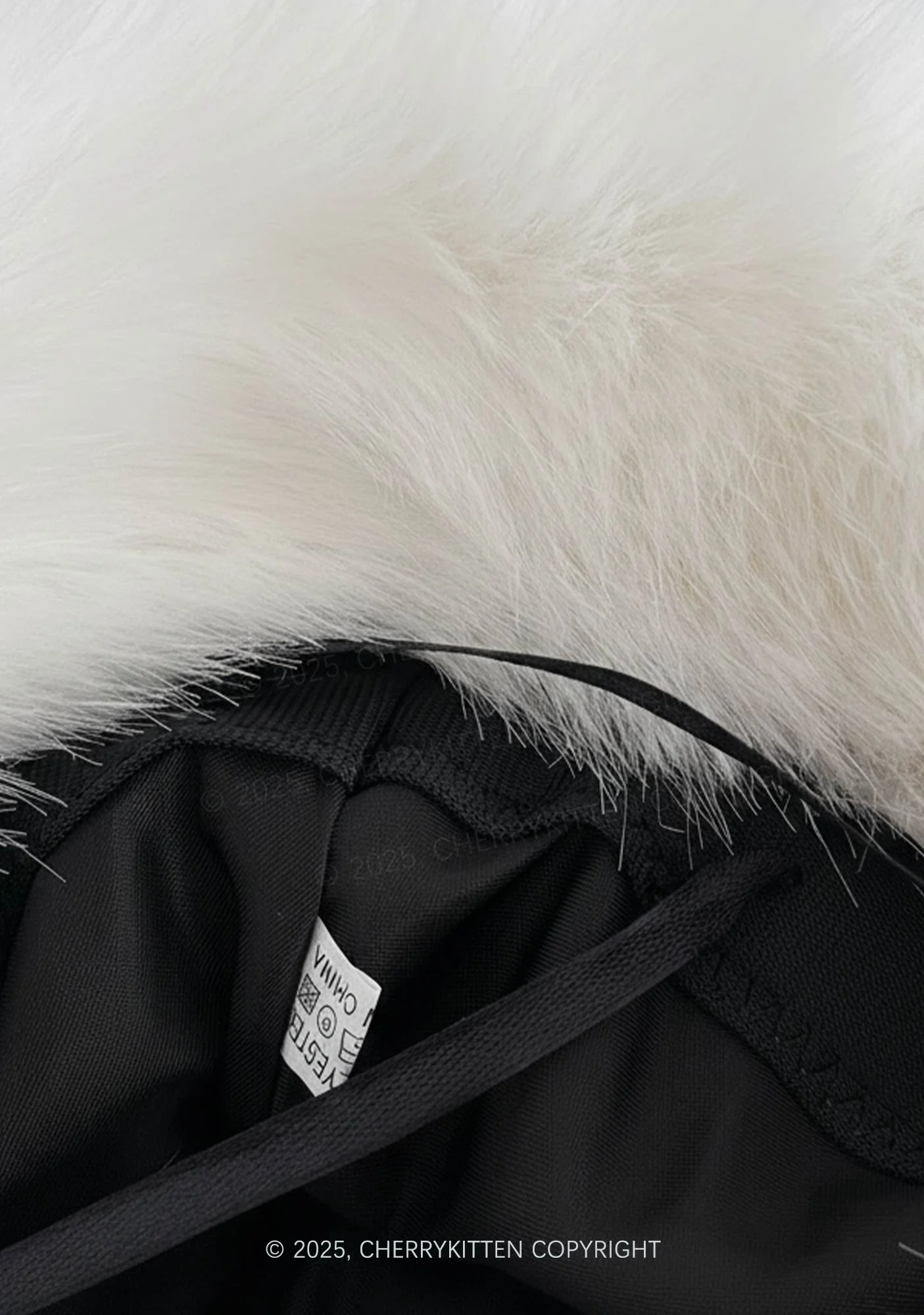 Faux Fur Y2K Bucket Hat Cherrykitten - Image 6