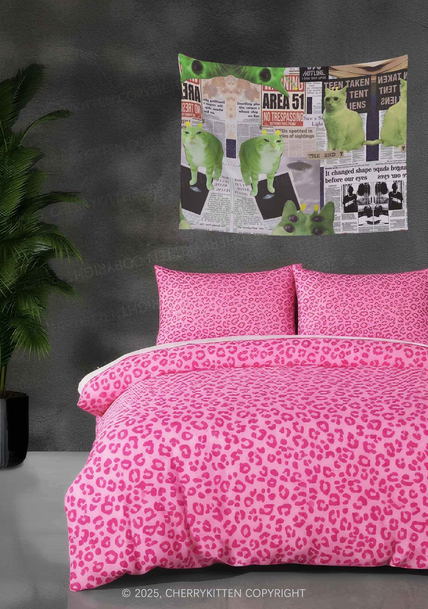 Green Alien Kitten Flag Y2K Tapestry Cherrykitten - Image 2