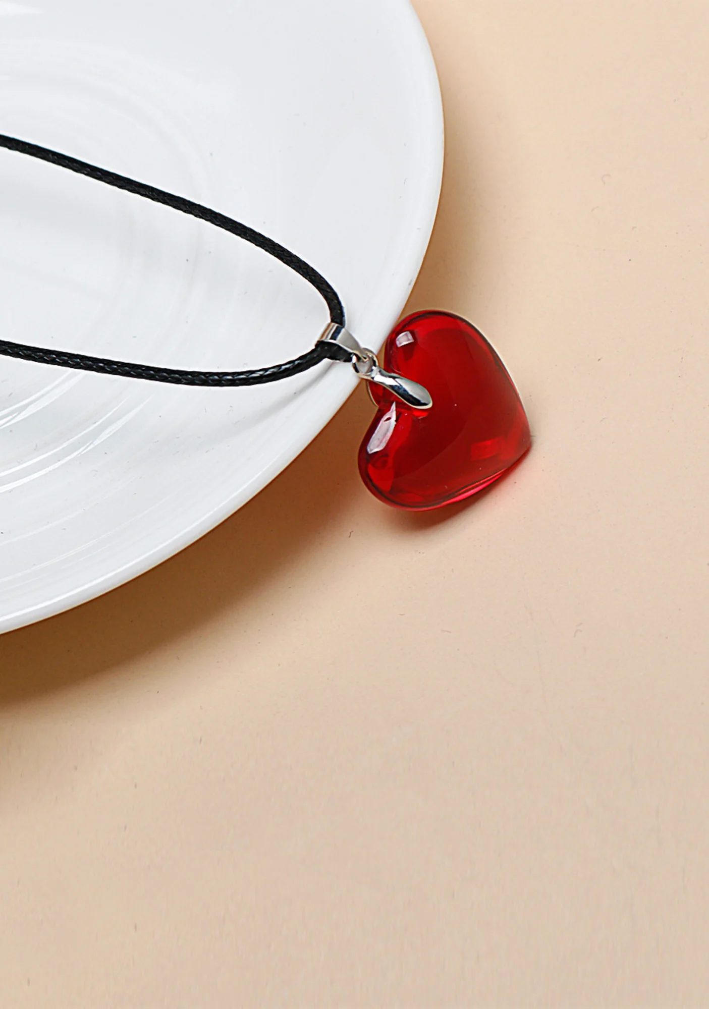 Red Heart Y2K Necklace Cherrykitten - Image 2